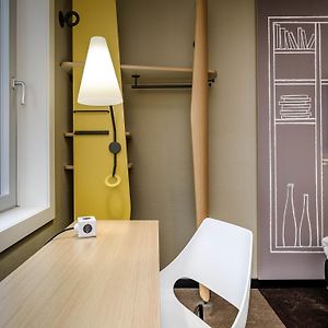 Zimmer mit zwei Einzelbetten